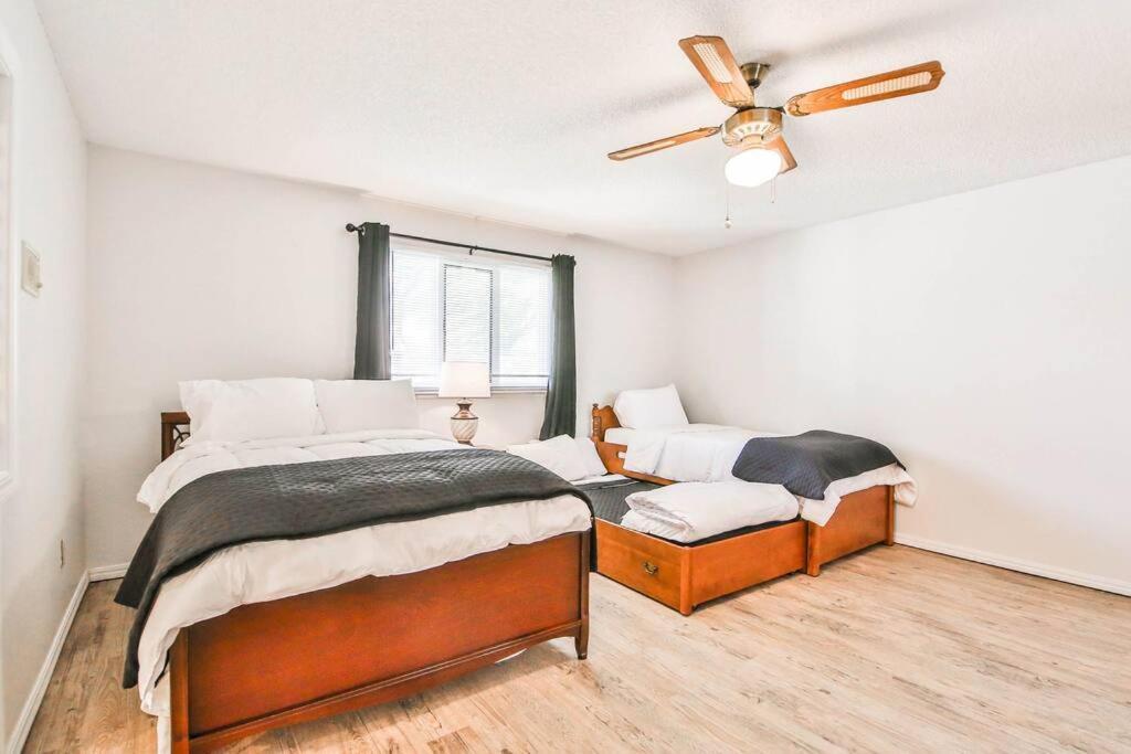 Hot Tub, Privacy, Sleeps 11 & Tons Of Space! Λούμποκ Εξωτερικό φωτογραφία