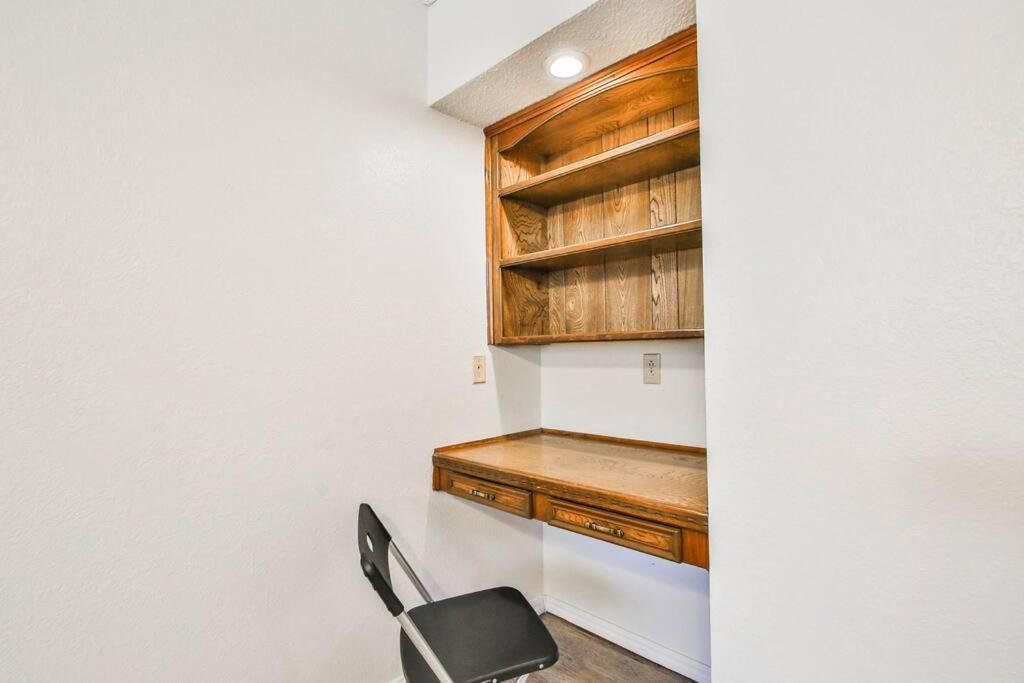 Hot Tub, Privacy, Sleeps 11 & Tons Of Space! Λούμποκ Εξωτερικό φωτογραφία